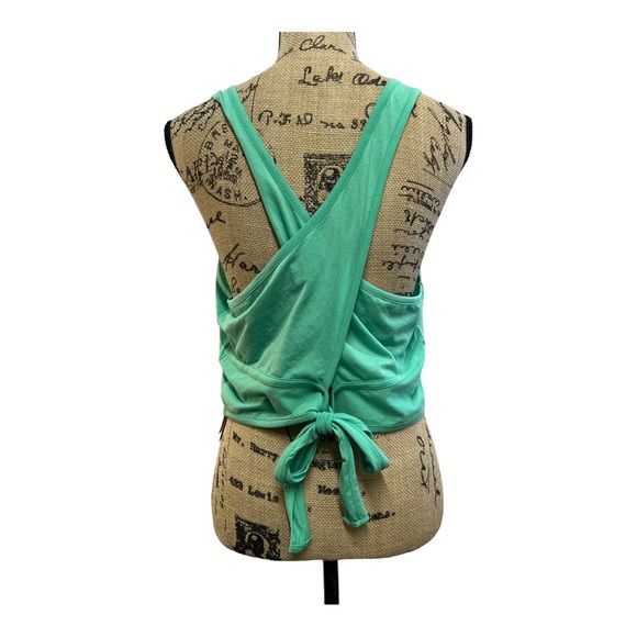 FILA FIT AND FABULOUS Trainer Crop Top Green Criss Cross with Tie in back XL NWT - Picture 7 of 16